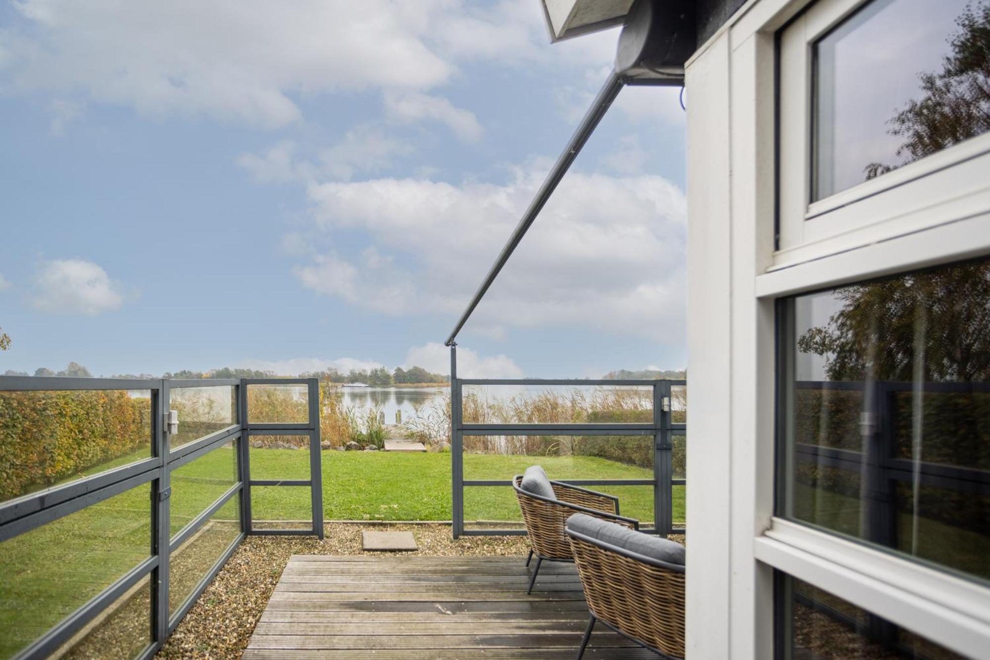 Waterpark Oan 'E Poel Bij Sneekermeer Terherne Bagian luar foto